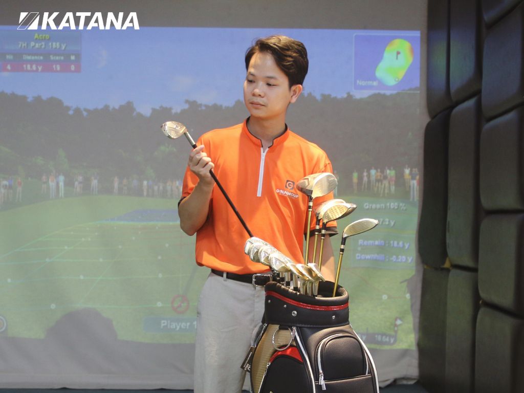 Chuyên gia Techgolf trực tiếp trải nghiệm và đánh giá Katana Voltio Ninja TG-01 trên phòng golf 3D