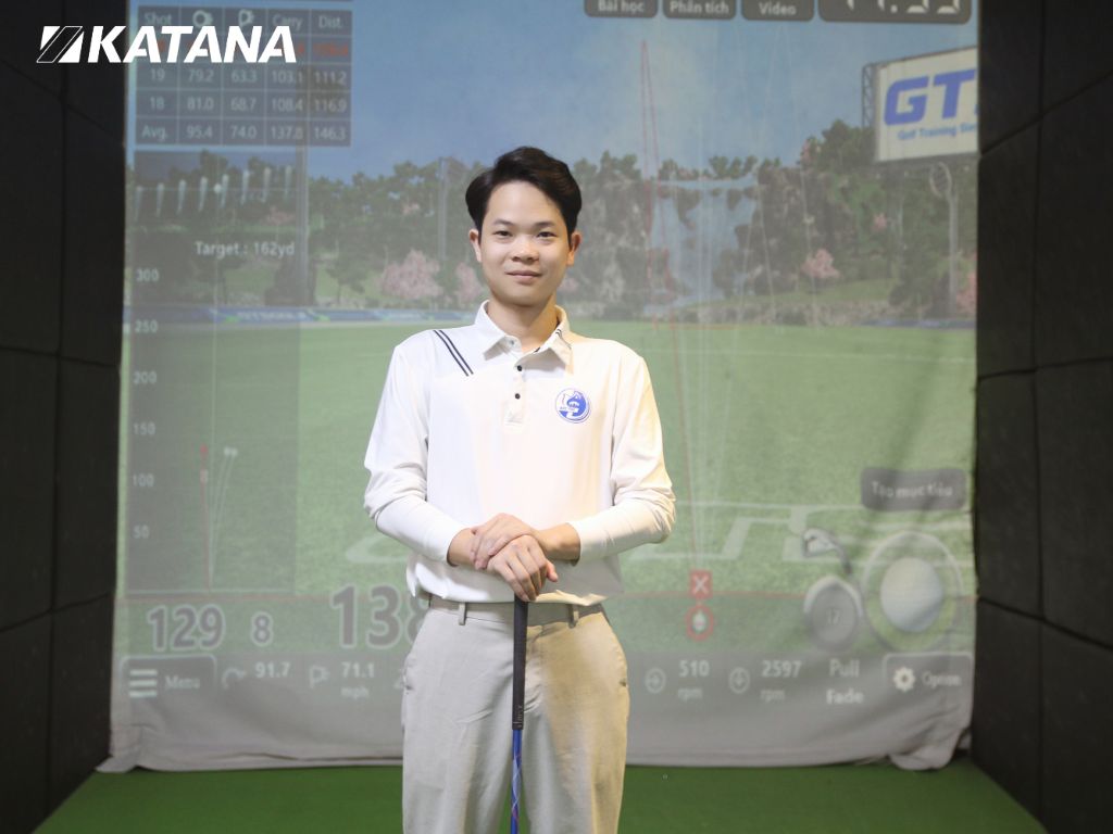 Chuyên gia Techgolf Phùng Hoàn sở hữu trình độ chuyên môn sâu về kỹ thuật phân tích và ứng dụng golf trên phòng golf 3D