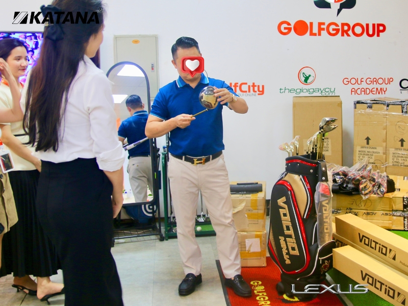 Katana Golf “Đánh Gục" Trái Tim Golfer Từ Cái Nhìn Đầu Tiên