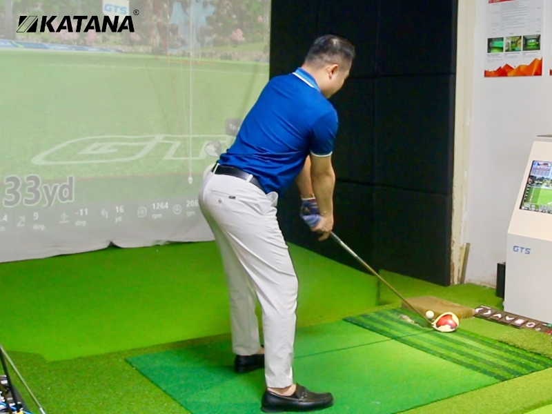 Katana Golf “Đánh Gục" Trái Tim Golfer Từ Cái Nhìn Đầu Tiên